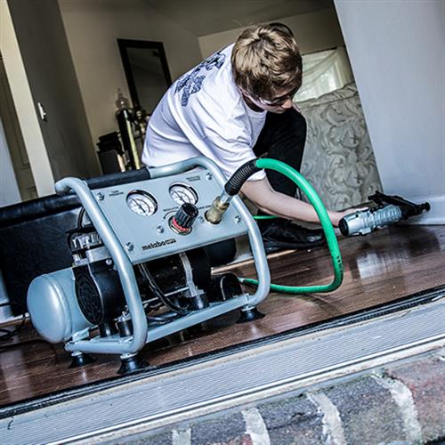 Metabo HPT - Portable 1 Gallon Oil-Free Quiet Air Compressor with FREE Air Hose - Model: EC28M