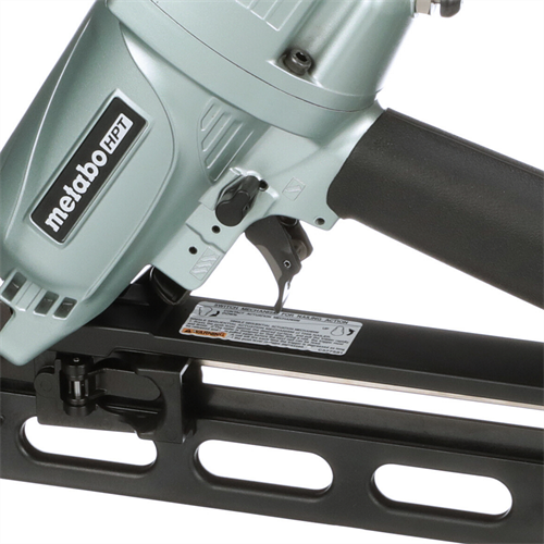Metabo HPT - 2-1/2 Inch 15 Gauge Angled Finish Nailer with Air Duster - Model: NT65MA4