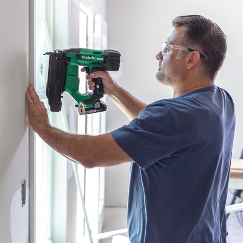 Metabo HPT - 18V Compact Cordless 18 Gauge Brad Nailer with FREE EXTRA BATTERY - Model: NT1850DF